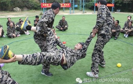 2016左右手拓展活動--見證團(tuán)隊的成長經(jīng)歷