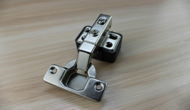 81衣柜門合葉的安裝方法是什么，衣柜門合葉安裝攻略