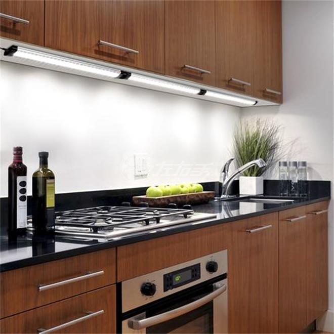 櫥柜燈安裝在哪里比較好