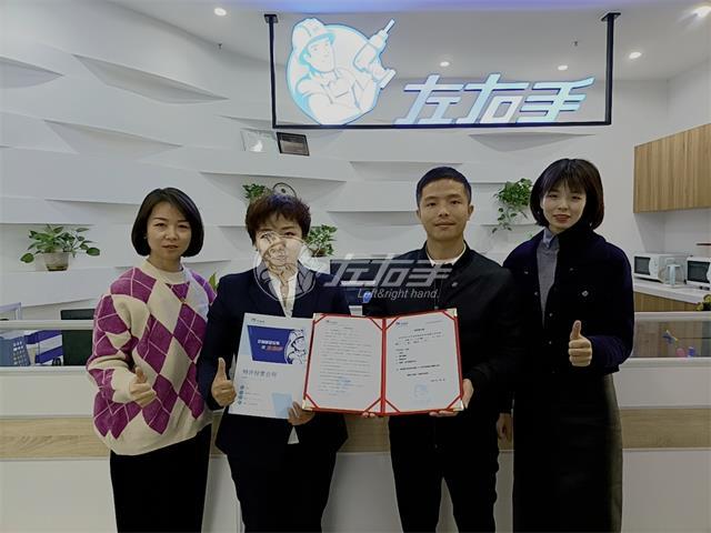 全國(guó)都在冰天雪地大降溫，唯獨(dú)此處熱火朝天！