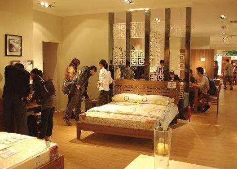 地板材料選購(gòu);超實(shí)用！家具選購(gòu)的小竅門，幫你買好家具！