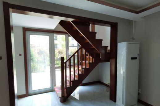 家庭裝修中式風(fēng)格;硬裝結(jié)束，裝修新中式風(fēng)格真心漂亮