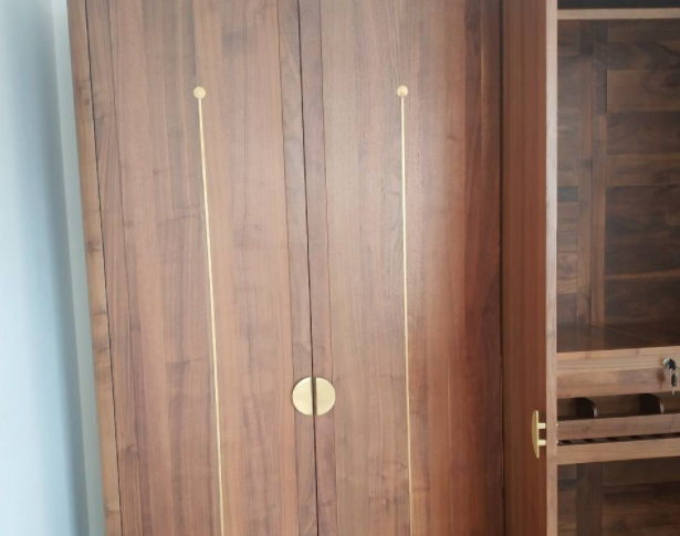 廣東實木家具整體櫥柜：實木家具=用實木做的家具？