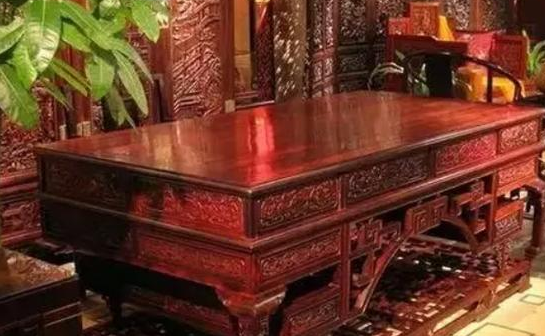 紅木家具十大品牌：別提到紅木家具就說貴，紅木家具不僅實用還能升值