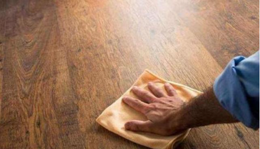 復(fù)合實木地板保養(yǎng)：家中木地板要好看也要干凈 清潔保養(yǎng)怎么做呢？