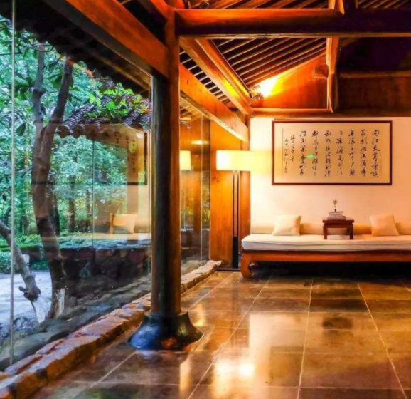 成都金星紫檀：紅木家具擺放大有講究，各類家具各有“千秋”