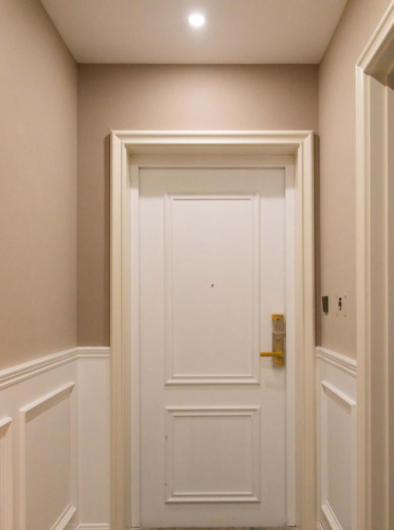 踢腳線安裝材質(zhì);墻面裝一圈護(hù)墻板，還要不要裝踢腳線？