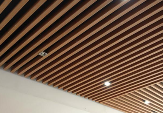 過道吊頂設(shè)計;過道吊頂用鋁方通吊頂即實用又省錢