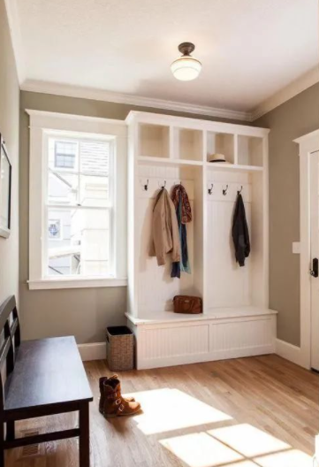 衣帽間裝修設(shè)計：多功能的玄關(guān)柜衣帽間裝修案例！