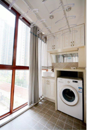 伸縮晾衣架安裝，陽臺晾衣架的安裝方法