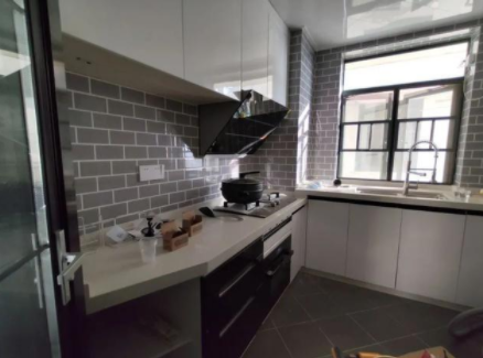 定制櫥柜：木質(zhì)、石材、磚砌、不銹鋼哪種材料好？