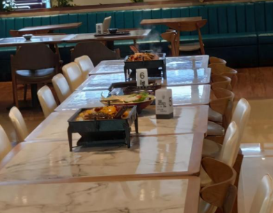 西餐廳家具：做餐飲怎樣才能選好餐廳家具？開餐廳買餐桌椅需要注意什么？