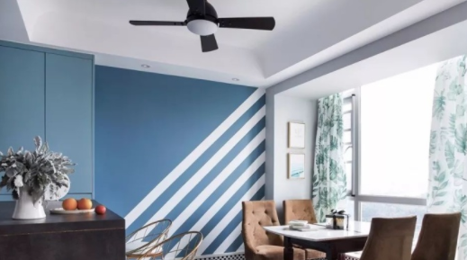 臥室可愛墻紙：墻紙、硅藻泥、乳膠漆哪個好？差別原來這么大！