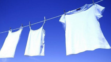 臥室簡(jiǎn)易衣柜，衣柜衣物防蛀保養(yǎng)方法