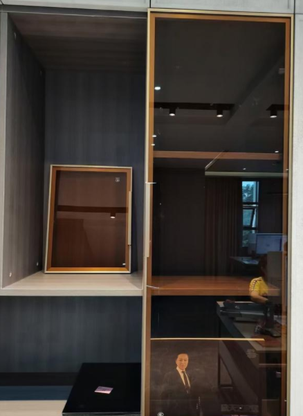 整體簡易衣柜設(shè)計(jì)，衣柜玻璃移門如何選購？