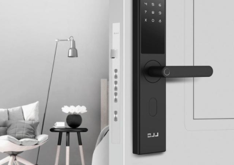 【杭州米家智能門(mén)鎖】安裝智能門(mén)鎖的人越來(lái)越多，選購(gòu)時(shí)該注意什么呢？